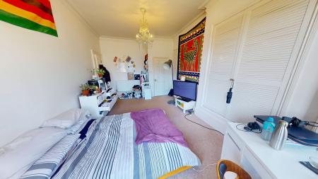 3 bedroom Flat to let in Denmark Villas, Hove, BN3