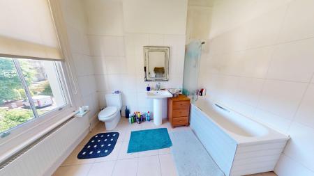 3 bedroom Flat to let in Denmark Villas, Hove, BN3