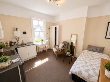 6 bedroom Terraced House for sale in Compton Avenue, Brighton, BN1