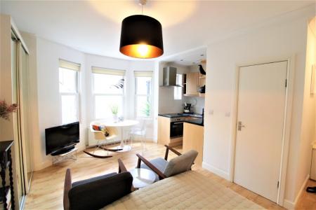 1 bedroom Studio flat to let in Powis Road, City Centre, Brighton, BN1
