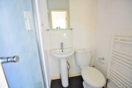 1 bedroom Studio flat to let in Powis Road, City Centre, Brighton, BN1