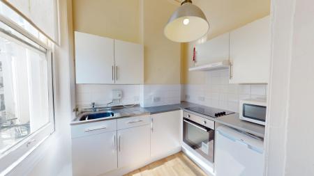 1 bedroom Studio flat to let in St Micheals Place, Brighton, BN1