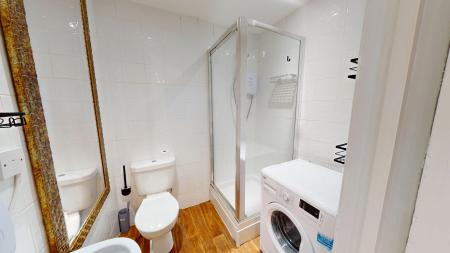 1 bedroom Studio flat to let in St Micheals Place, Brighton, BN1