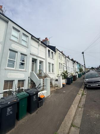 1 bedroom Flat to let in Totland Road, Brighton, BN2