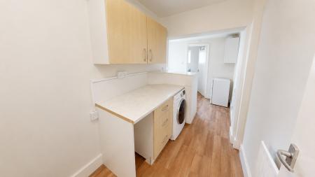 1 bedroom Flat to let in Totland Road, Brighton, BN2