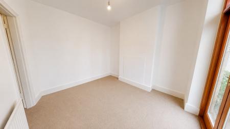 1 bedroom Flat to let in Totland Road, Brighton, BN2