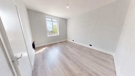 2 bedroom Flat to let in Clarence Square, City Centre, Brighton, BN1