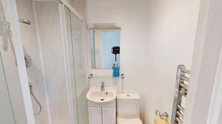 1 bedroom Studio flat to let in Powis Road, Brighton, BN1