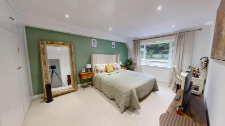 2 bedroom Flat to let in Woodland Parade, Hove, BN3