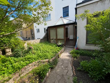 2 bedroom Flat to let in York Villas, Brighton, BN1