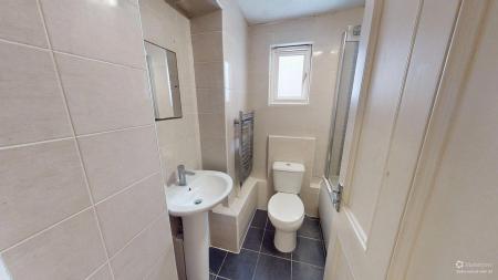 2 bedroom Flat to let in Brunswick Road, Hove, BN3