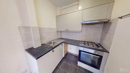 2 bedroom Flat to let in Brunswick Road, Hove, BN3