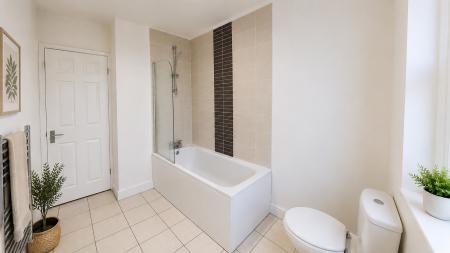 1 bedroom Flat to let in Bedford Square, City Centre, Brighton, BN1
