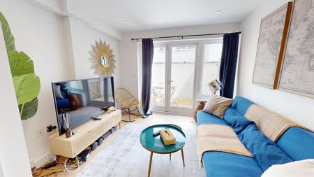 2 bedroom Maisonette for sale in Dorset Gardens, Kemptown, Brighton, BN2