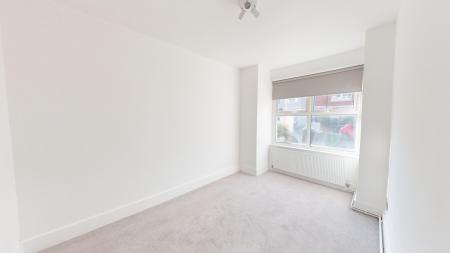2 bedroom Flat to let in Sandown Road, Brighton, BN2