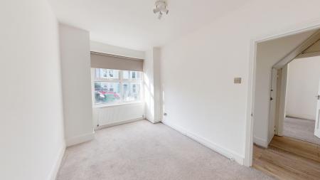 2 bedroom Flat to let in Sandown Road, Brighton, BN2