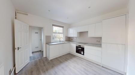 2 bedroom Flat to let in Sandown Road, Brighton, BN2