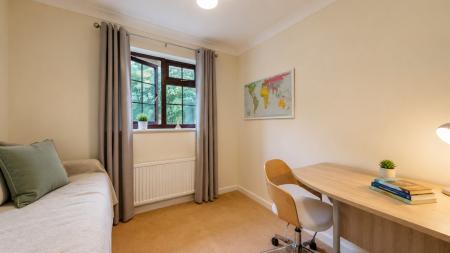 3 bedroom Semi-detached house to let in Davigdor Road, Hove, BN3