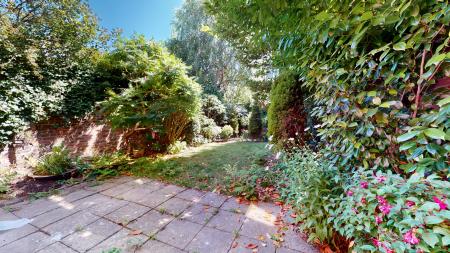 3 bedroom Semi-detached house to let in Davigdor Road, Hove, BN3