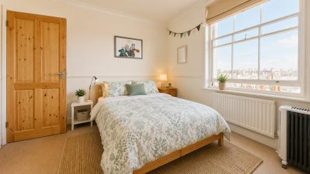 1 bedroom Flat to let in Holland Road, Hove, BN3