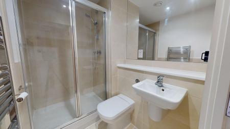 2 bedroom Flat to let in Dyke Road