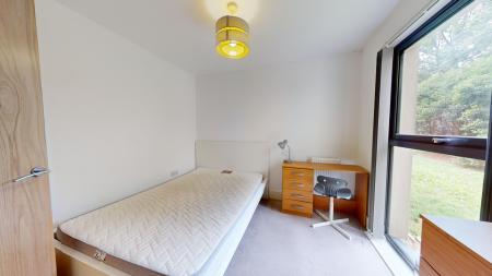 2 bedroom Flat to let in Dyke Road