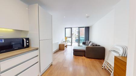 2 bedroom Flat to let in Dyke Road
