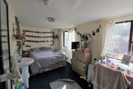 7 bedroom Flat to let in Stanmer Villas, Brighton, BN1