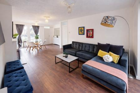 4 bedroom Semi-detached house to let in Overhill Gardens, Patcham, Brighton, BN1