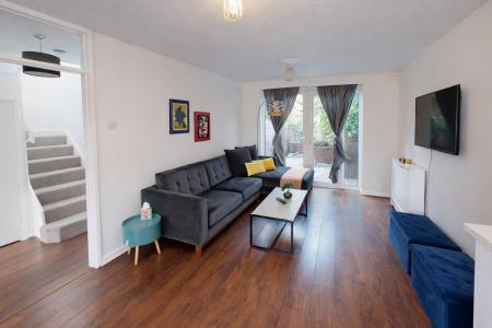 4 bedroom Semi-detached house to let in Overhill Gardens, Patcham, Brighton, BN1