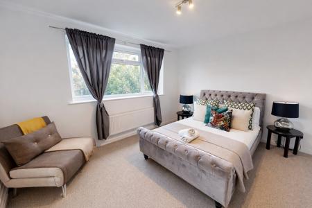 4 bedroom Semi-detached house to let in Overhill Gardens, Patcham, Brighton, BN1