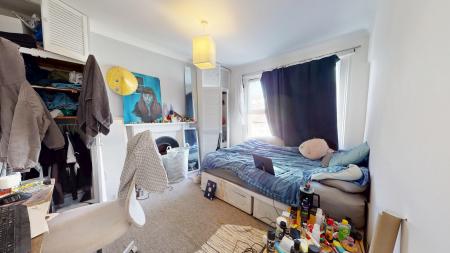 2 bedroom Maisonette to let in Warleigh Road