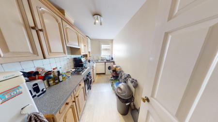 2 bedroom Flat to let in Montpelier Road