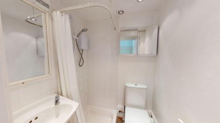 1 bedroom Flat to let in First Avenue, Hove, BN3