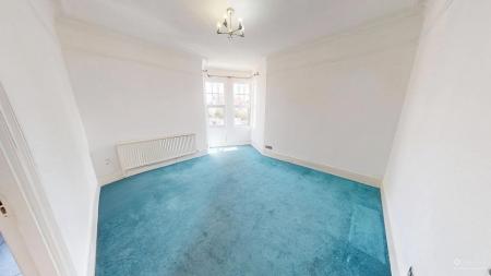 2 bedroom Flat to let in New Church Road, Hove, BN3