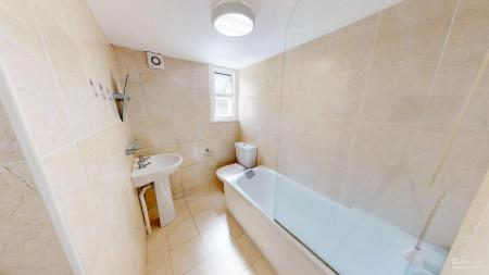 2 bedroom Flat to let in New Church Road, Hove, BN3
