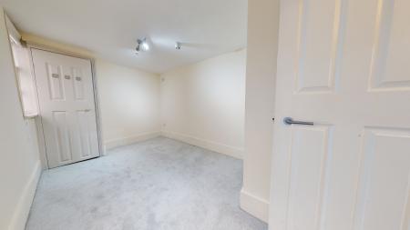 2 bedroom Flat to let in Norfolk Square, Brighton, BN1