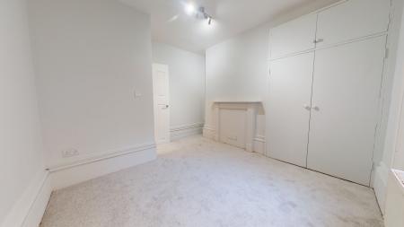 2 bedroom Flat to let in Norfolk Square, Brighton, BN1
