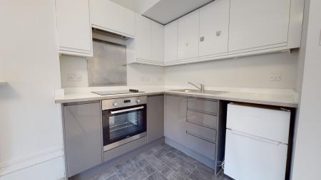 2 bedroom Flat to let in Norfolk Square, Brighton, BN1