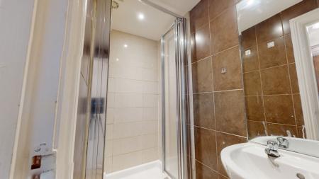 2 bedroom Flat to let in Norfolk Square, Brighton, BN1