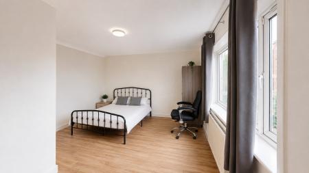 5 bedroom Semi-detached house for sale in Moulsecoomb Way, Moulsecoomb, Brighton, BN2