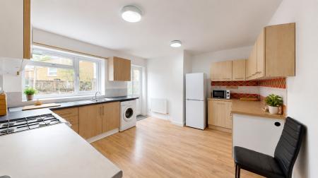 5 bedroom Semi-detached house for sale in Moulsecoomb Way, Moulsecoomb, Brighton, BN2