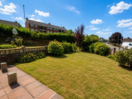 5 bedroom Semi-detached house for sale in Moulsecoomb Way, Moulsecoomb, Brighton, BN2