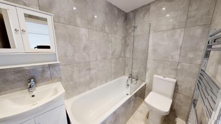 1 bedroom Flat to let in Bedford Square, Brighton, BN1