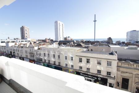 2 bedroom Flat to let in Western Road