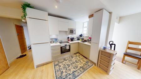 2 bedroom Flat to let in Western Road