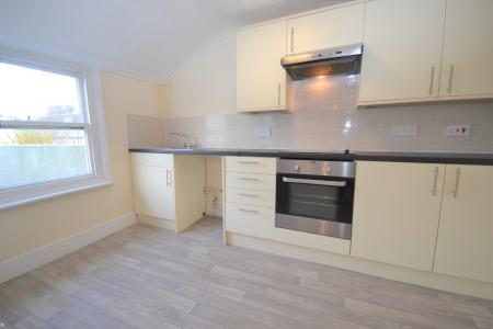 2 bedroom Flat to let in Brunswick road, Hove, BN3