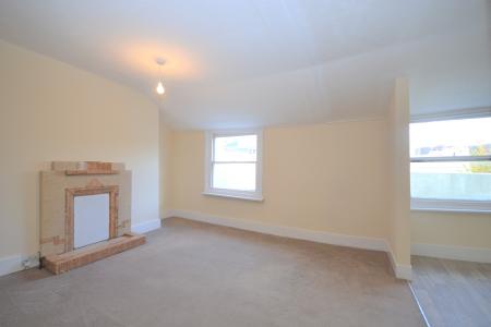 2 bedroom Flat to let in Brunswick road, Hove, BN3