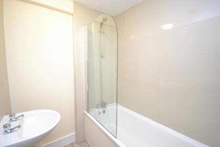 2 bedroom Flat to let in Brunswick road, Hove, BN3
