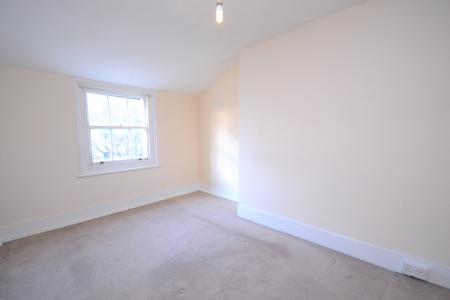 2 bedroom Flat to let in Brunswick road, Hove, BN3